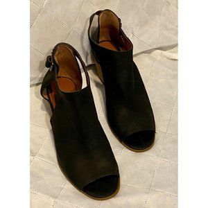 Lucky Women Brand size 8 Black Suede Peep Toe Buck